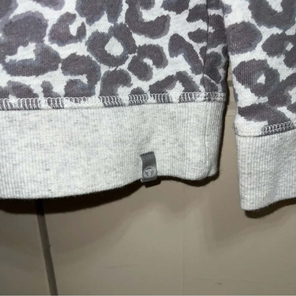 T by Talbots Classic French Terry Cheetah Sweatshirt Size Small